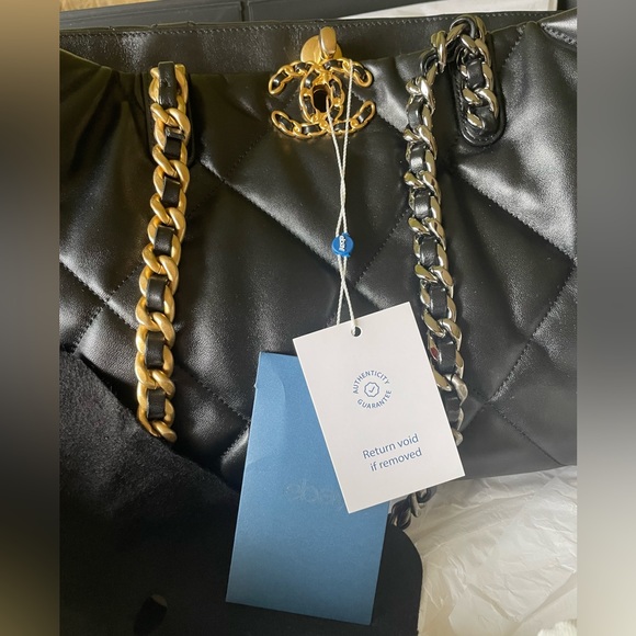 CHANEL 19 Black Leather Tote Handbag Mint 100% Authentic. - Picture 12 of 16